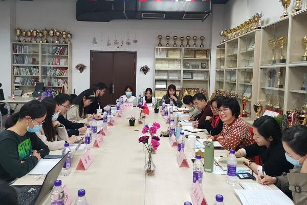 1618473790191235.jpg 座谈会现场.jpg